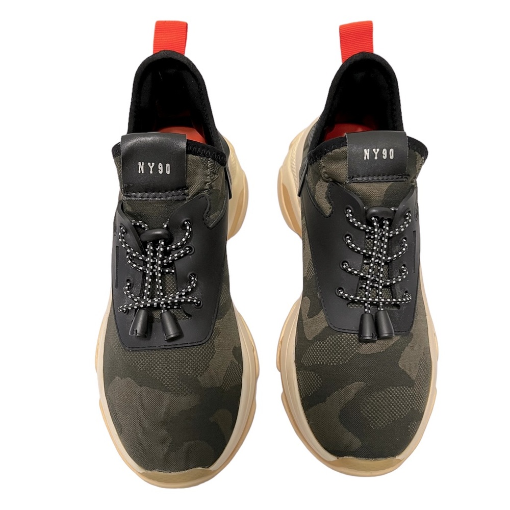 Steve Madden Womens NY90 Myles CamO Sneakers Size 8 - FITS LIKE 7-7.5